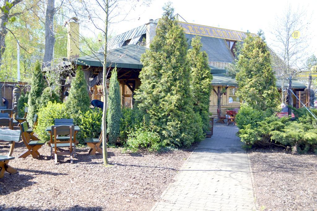 Restaurant a penzion Steak Station Pardubice Exterior foto